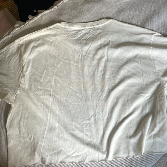 super soft cropped tshirt size L never worn great condition - Picture 2 of 2